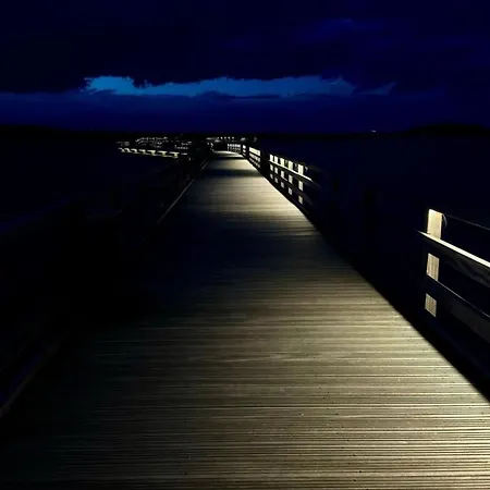 Appartement Hausboot Als Festlieger Im Hafen -hafenruhe- *